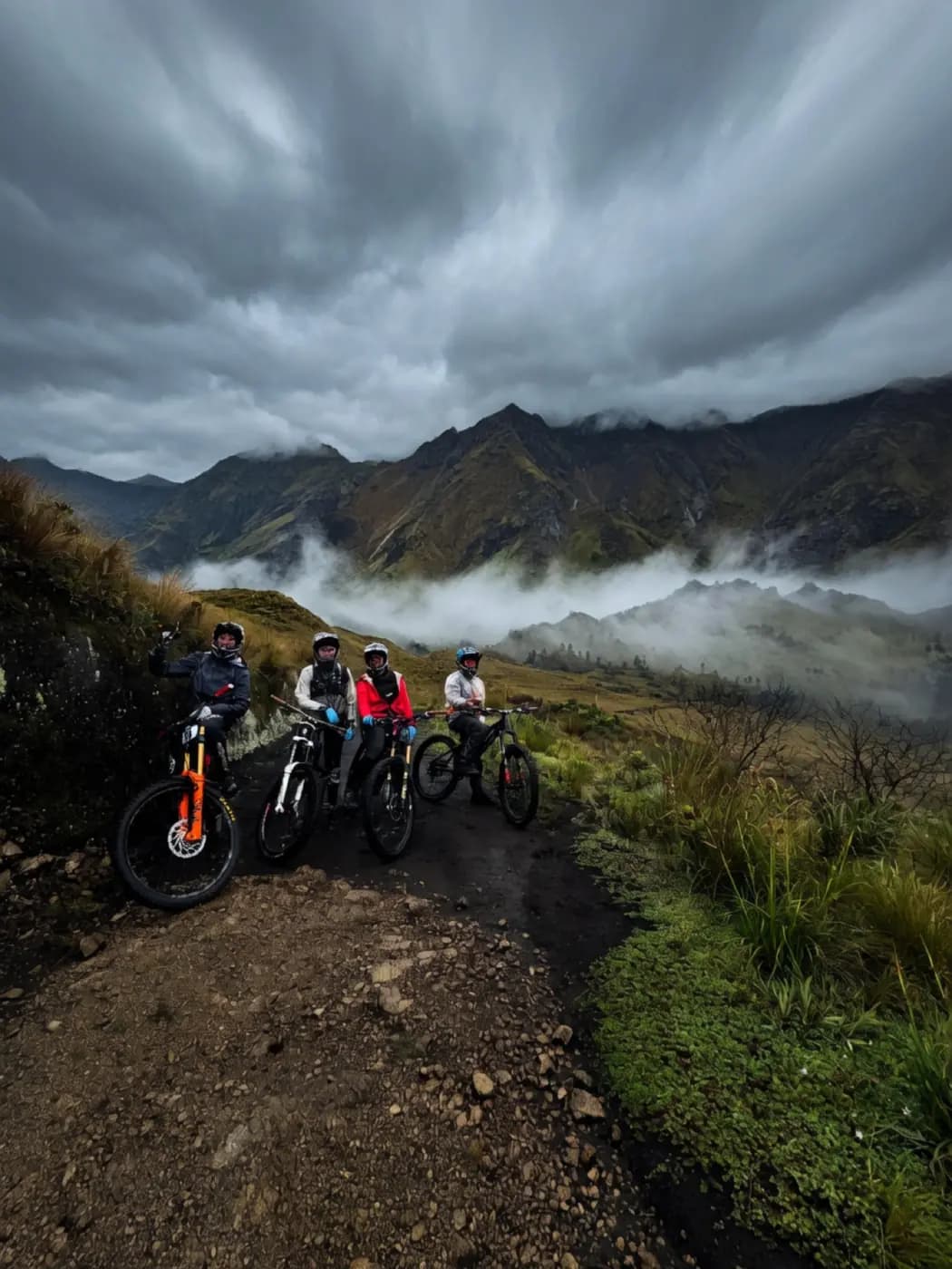 Gravity Lines — Ecuadorian Andes MTB expedition